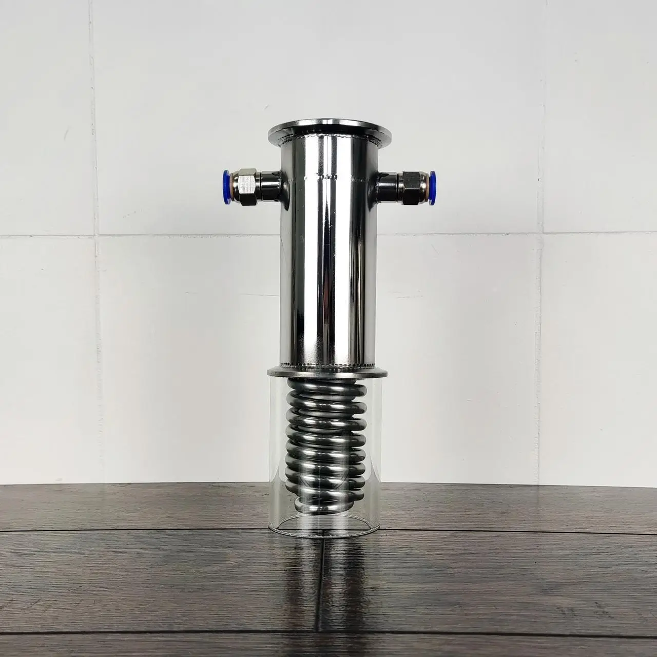 2" vertikaler dimroth rückflusskühler (edelstahl) 2" vertikaler dimroth rückflusskühler (edelstahl)
